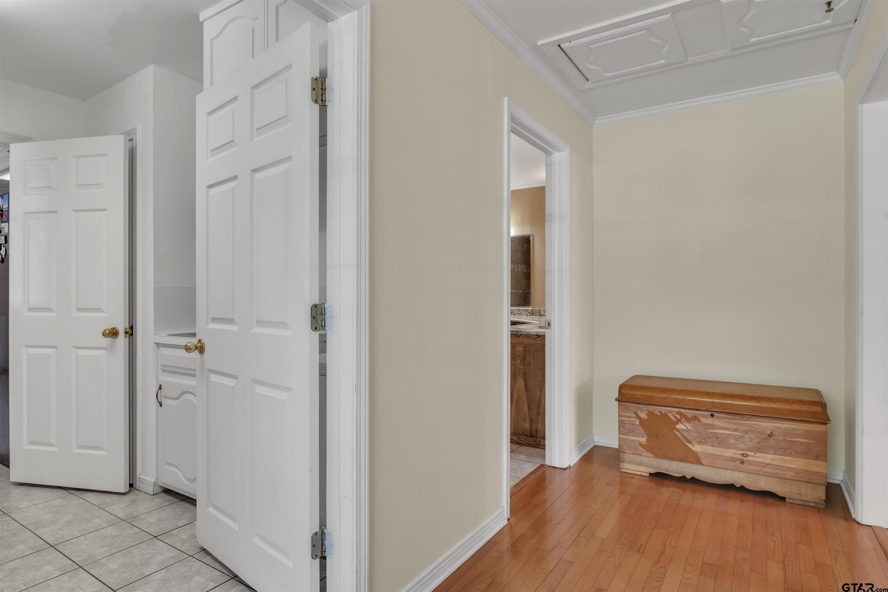 105 Lindsey Brook LN