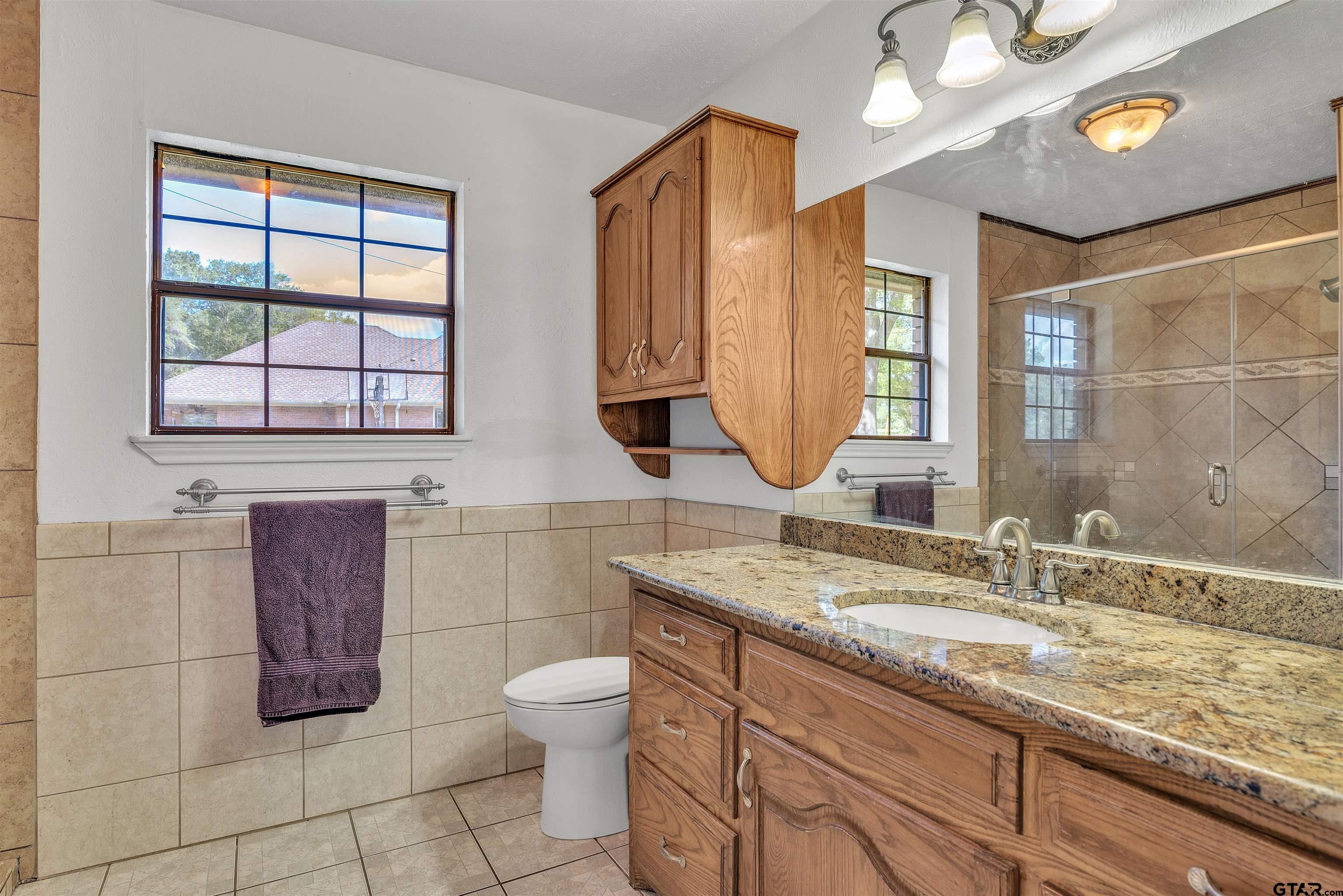 105 Lindsey Brook LN