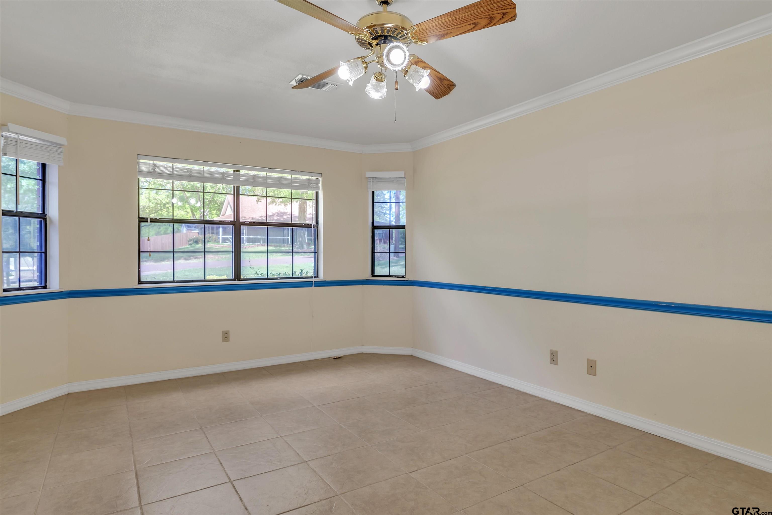 105 Lindsey Brook LN