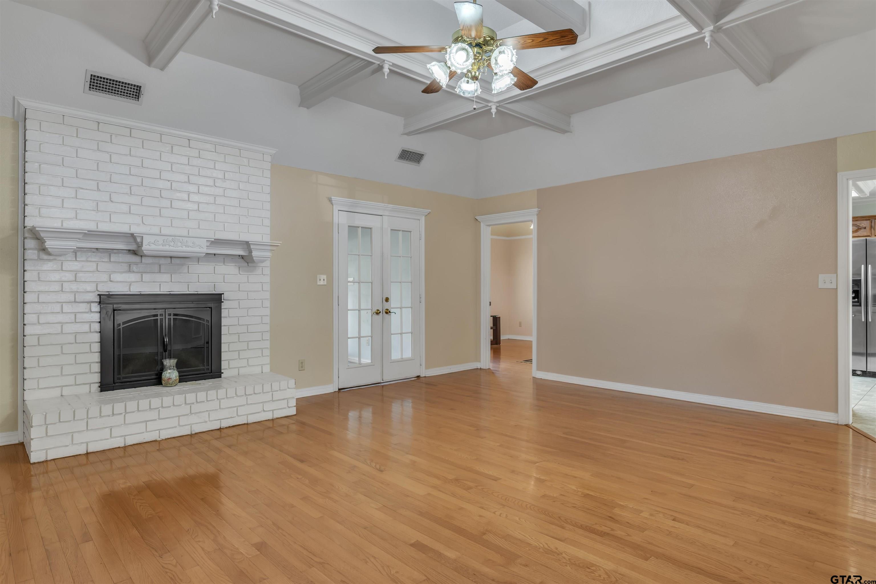105 Lindsey Brook LN