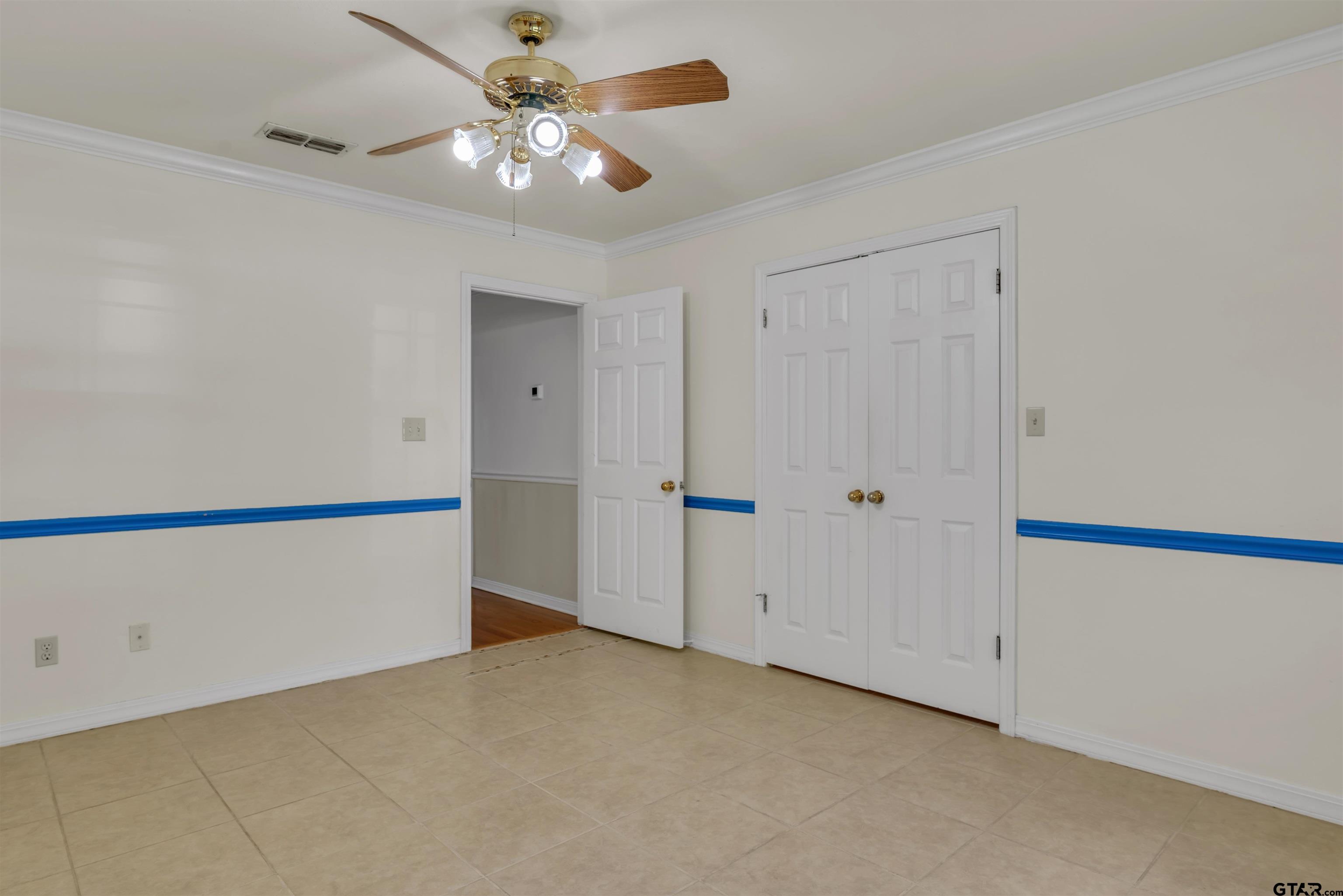 105 Lindsey Brook LN