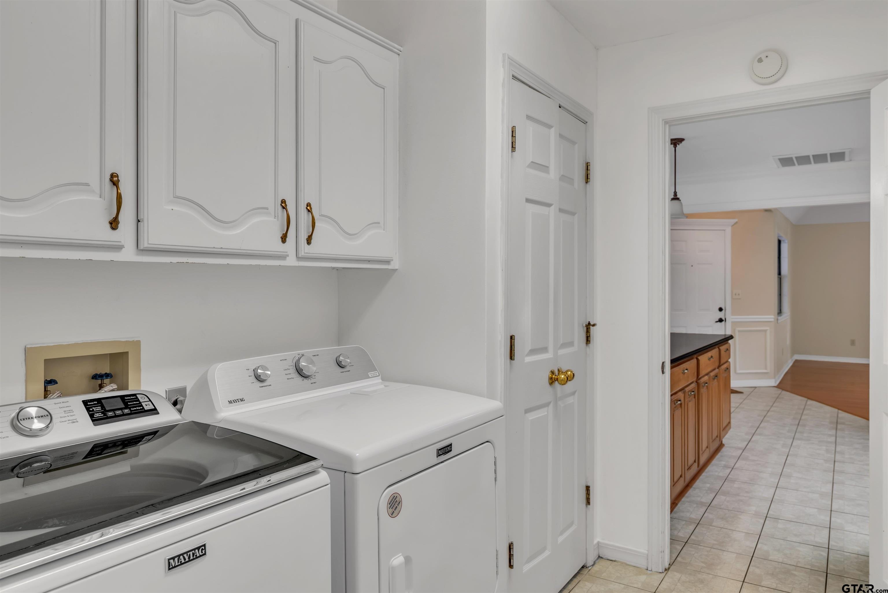 105 Lindsey Brook LN