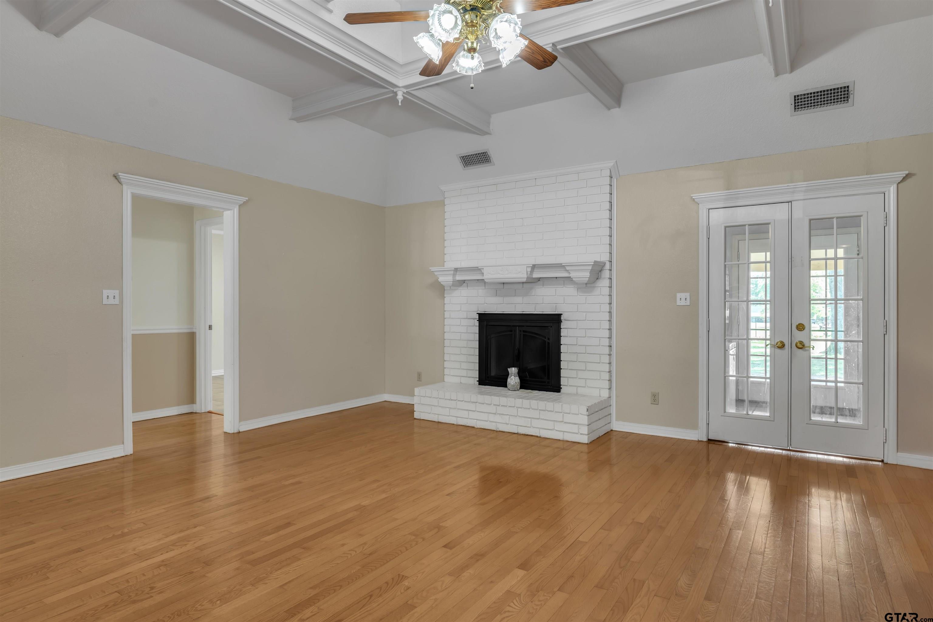 105 Lindsey Brook LN
