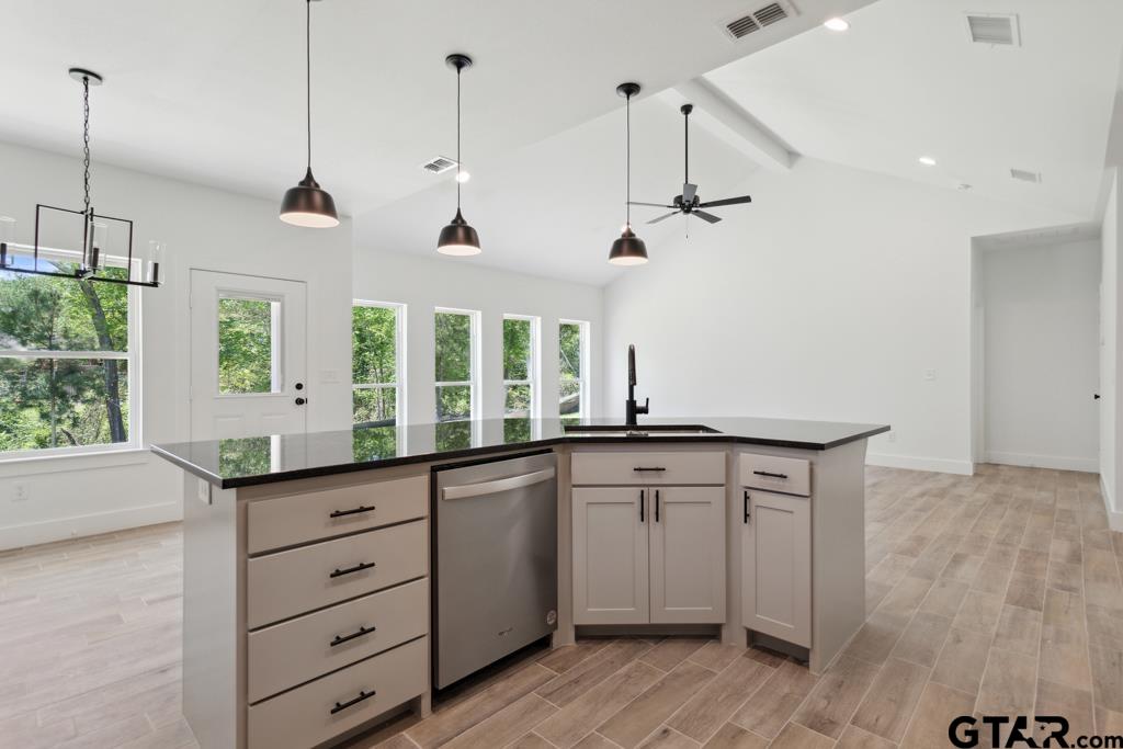 16234 Crossing Circle