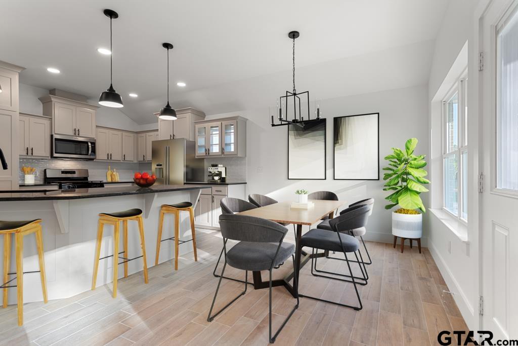 16234 Crossing Circle