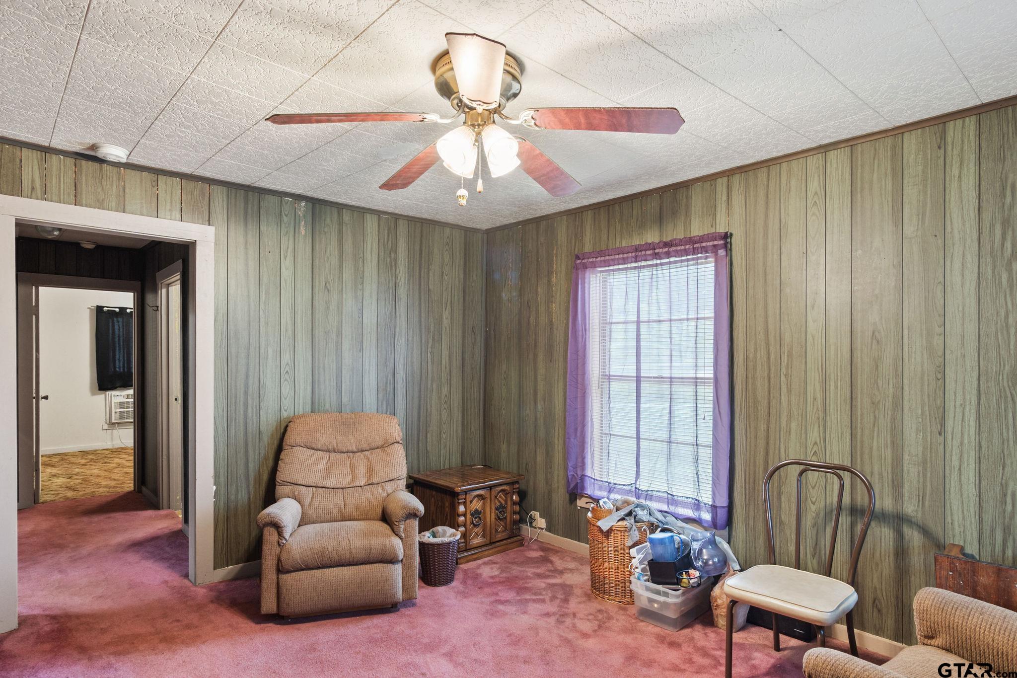 1011 Clemons