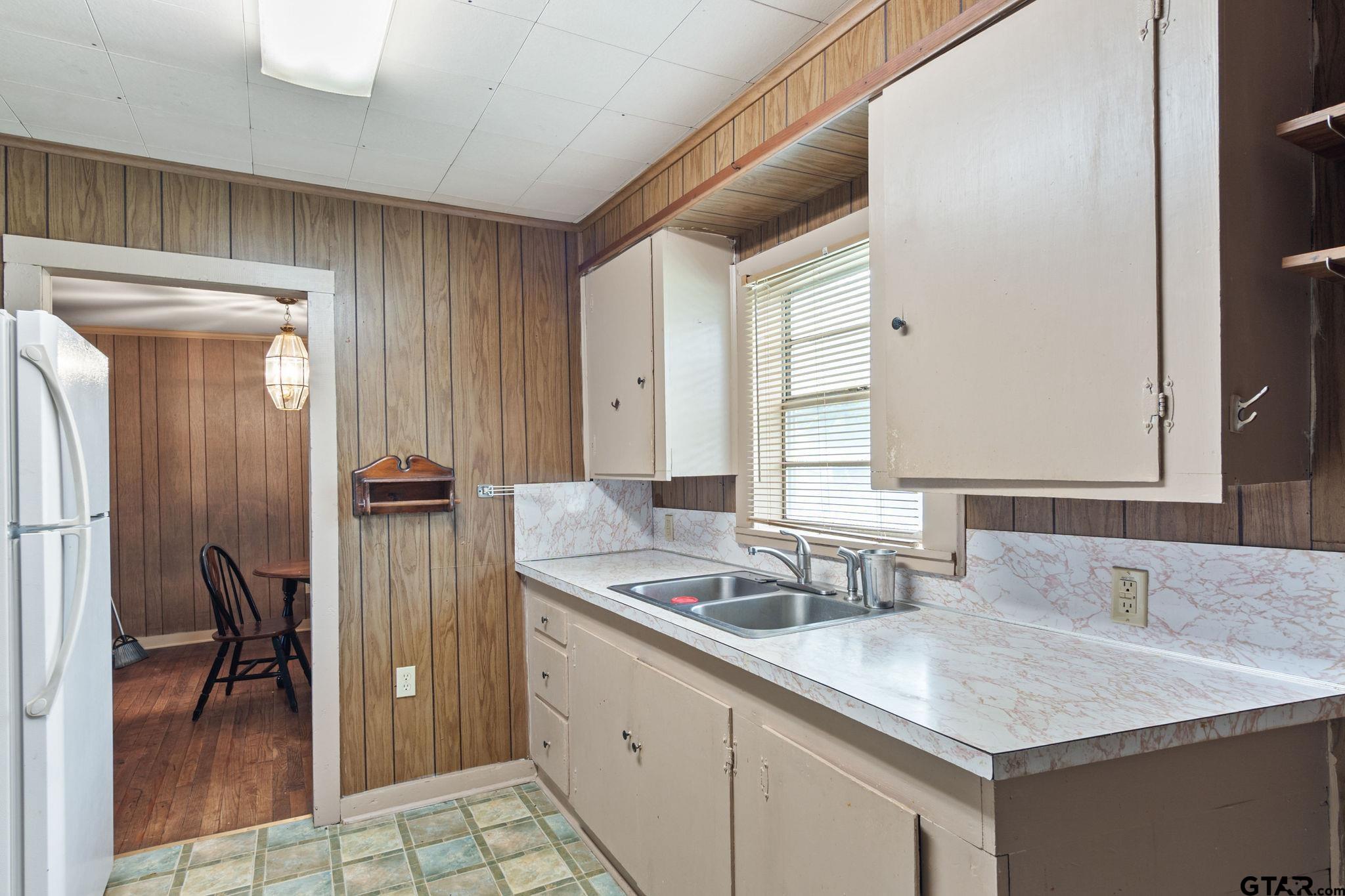 1011 Clemons