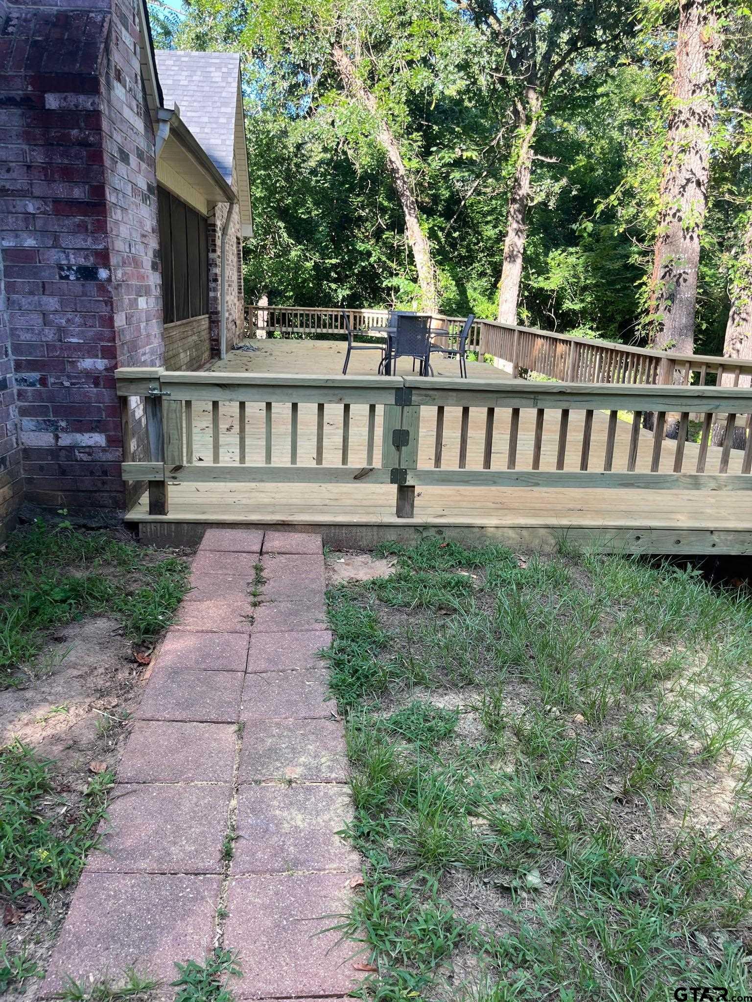 2807 Augusta Dr