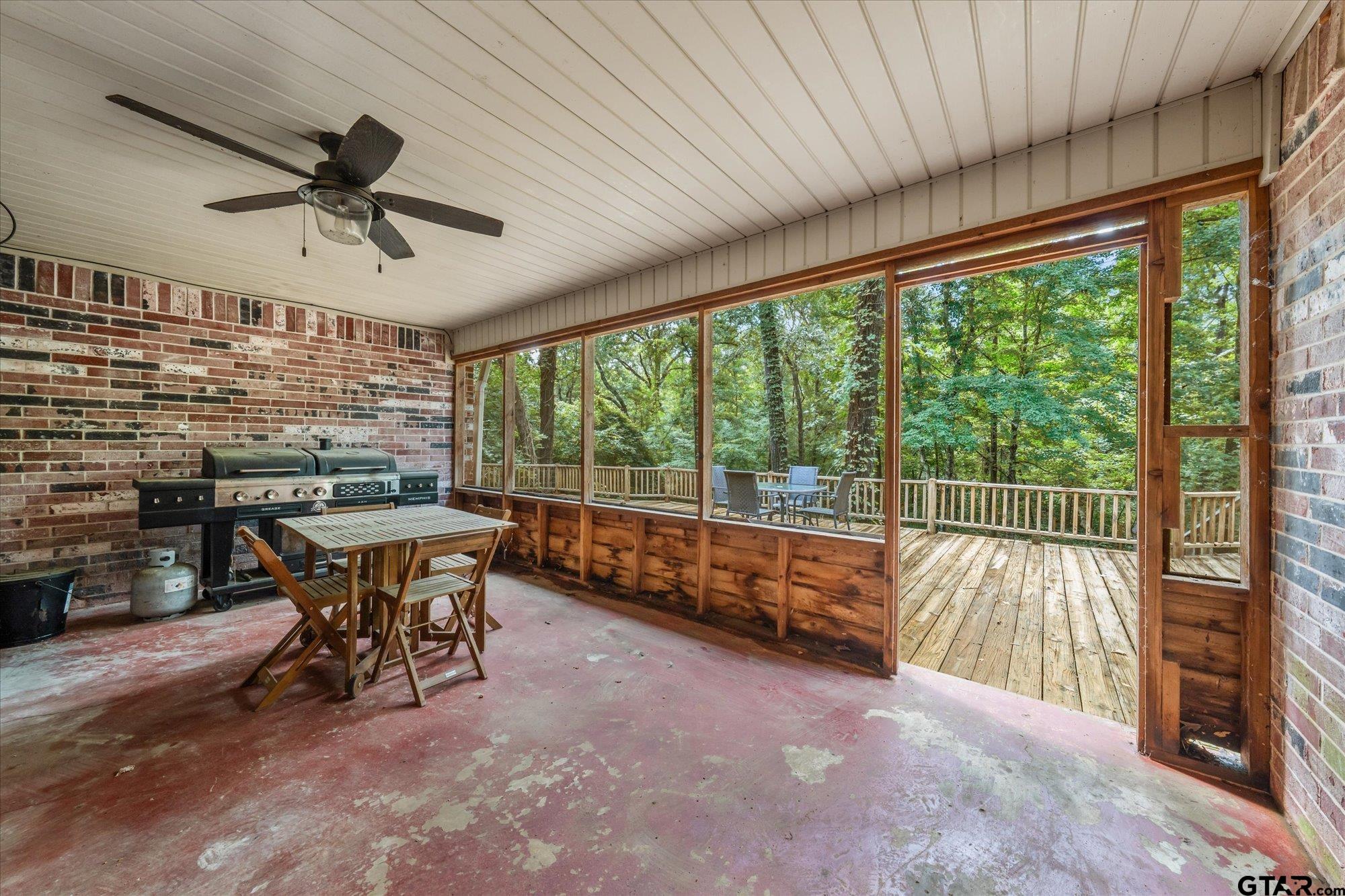 2807 Augusta Dr