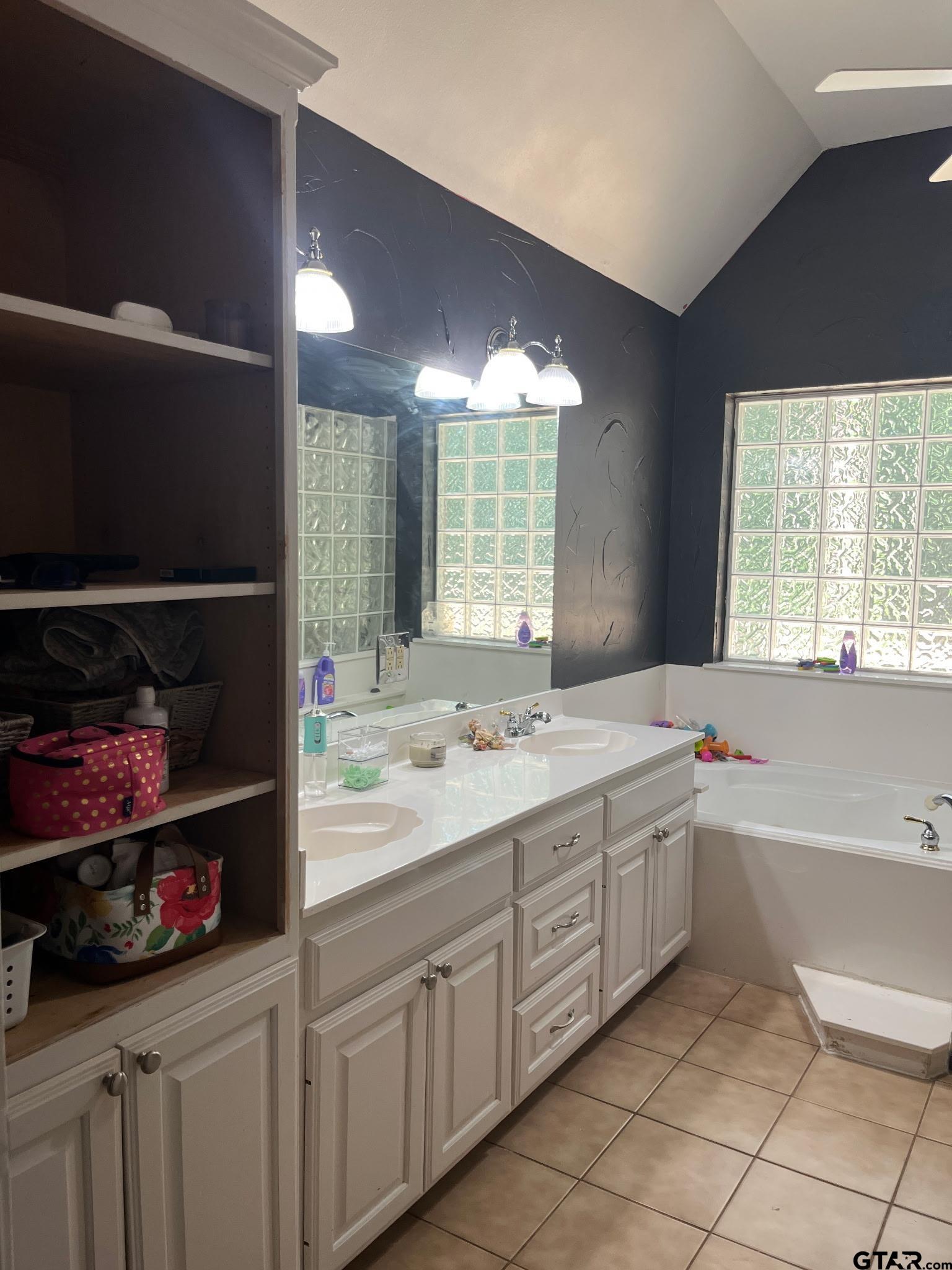 2807 Augusta Dr