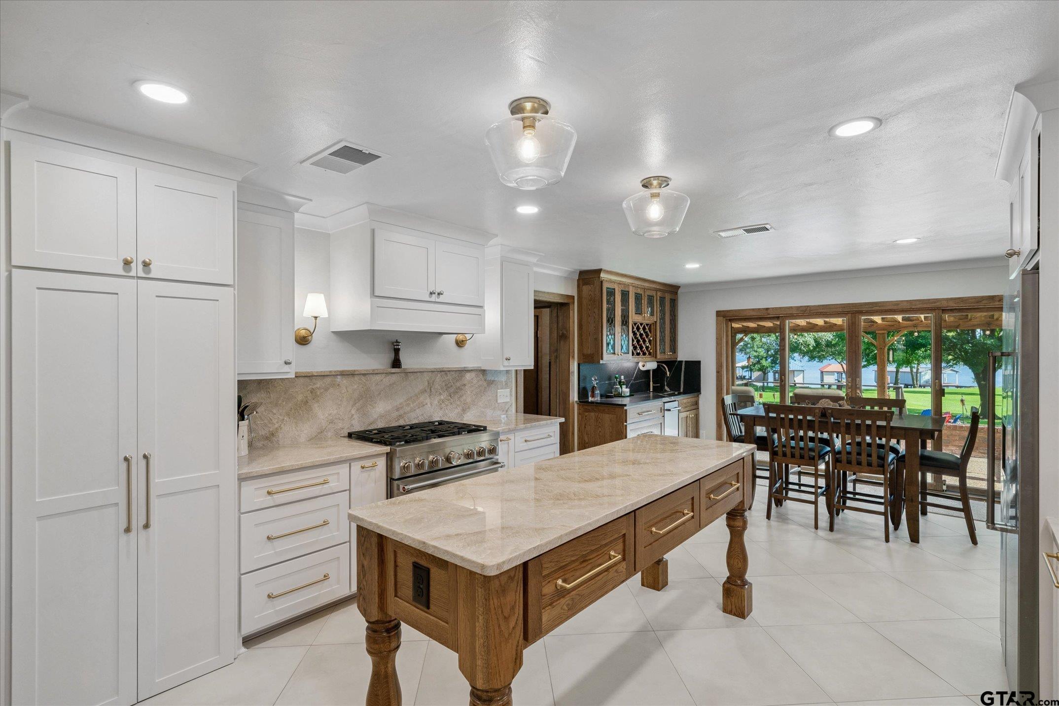23220 Bay Side Circle