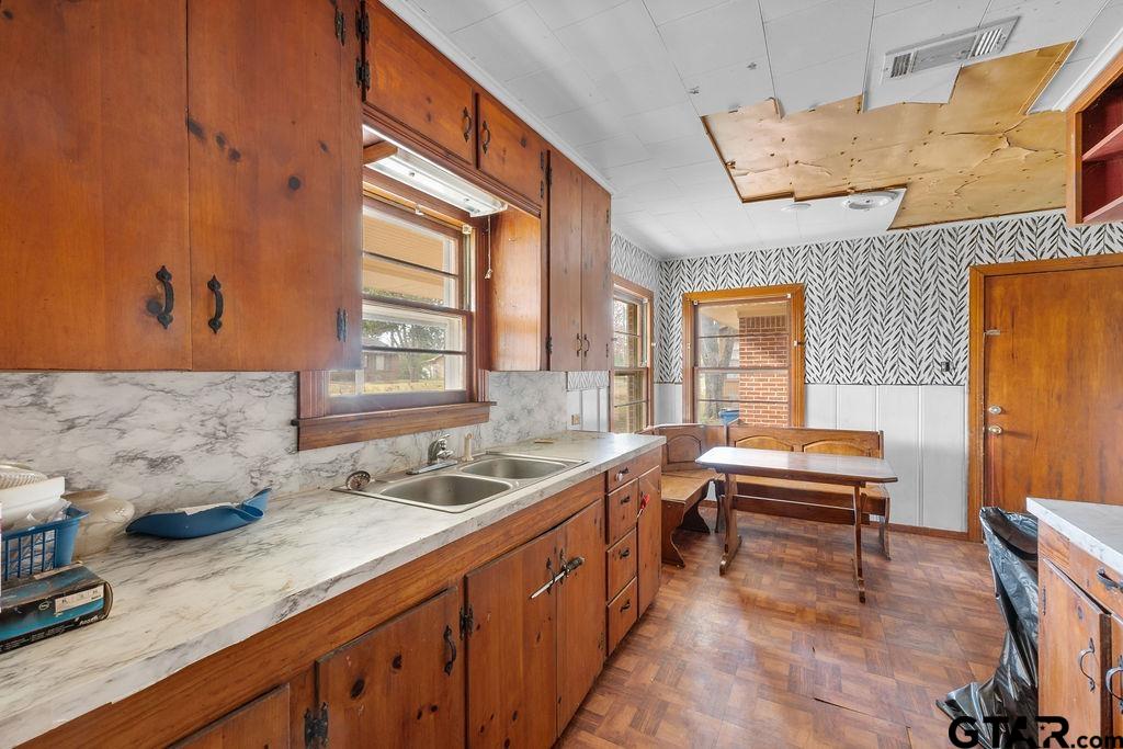 608 Lawrence