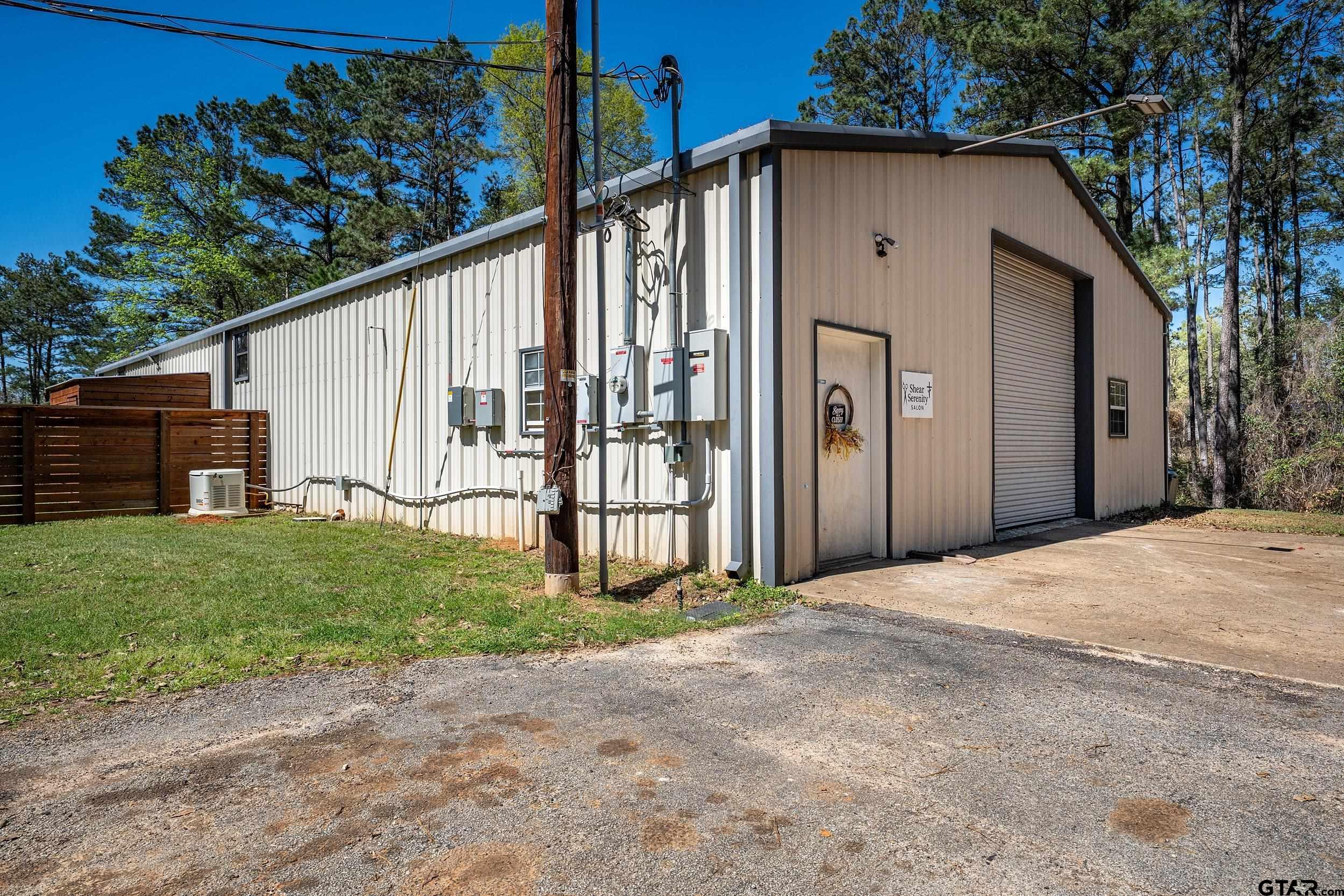3481 N Loop 343