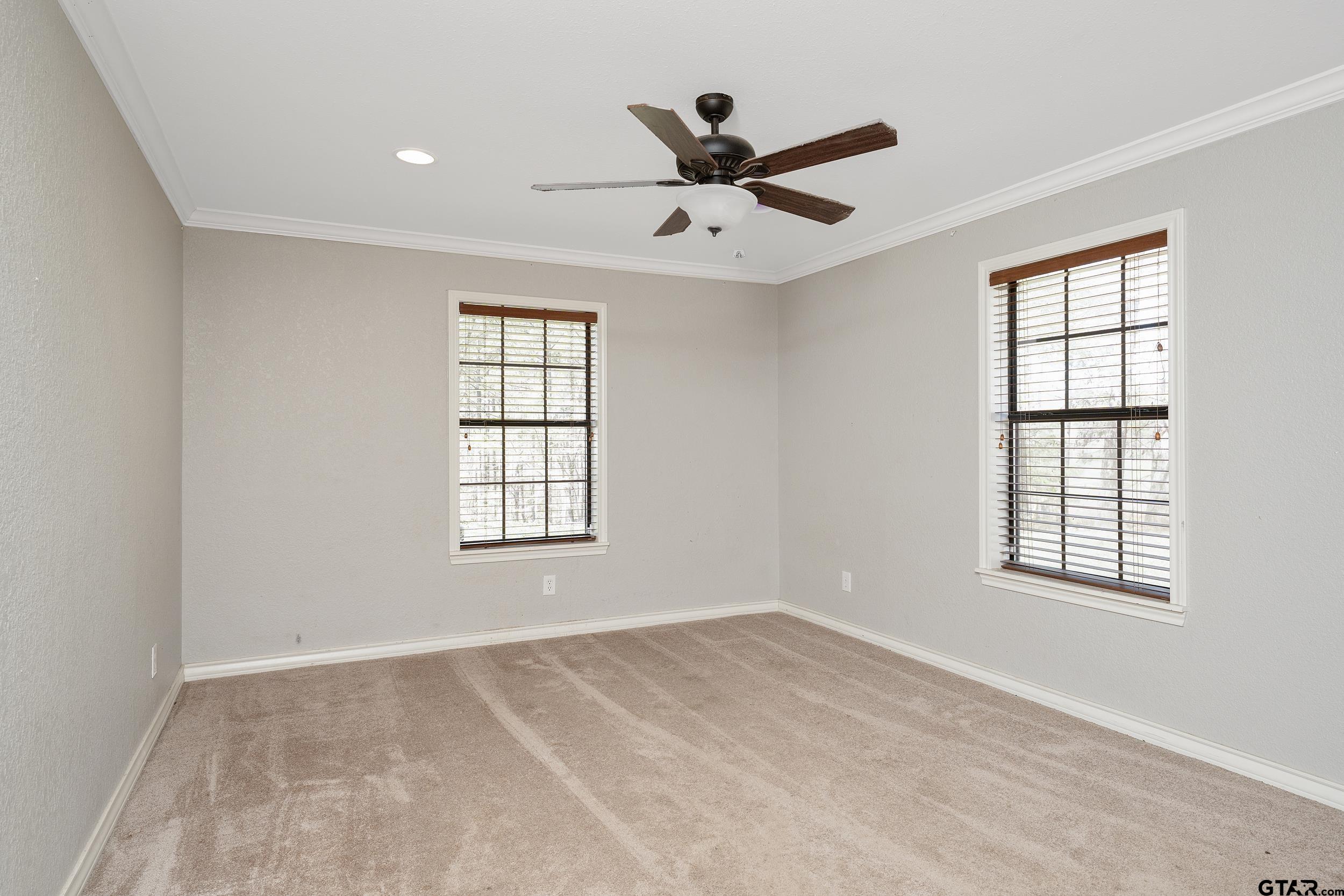 3481 N Loop 343