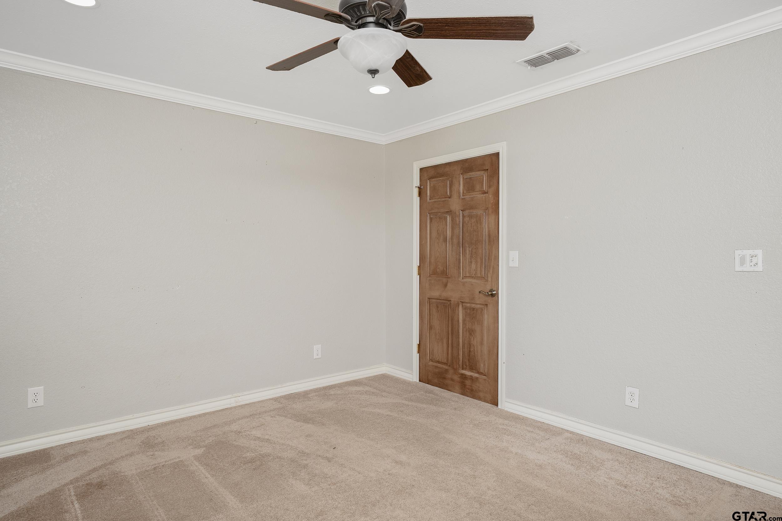 3481 N Loop 343