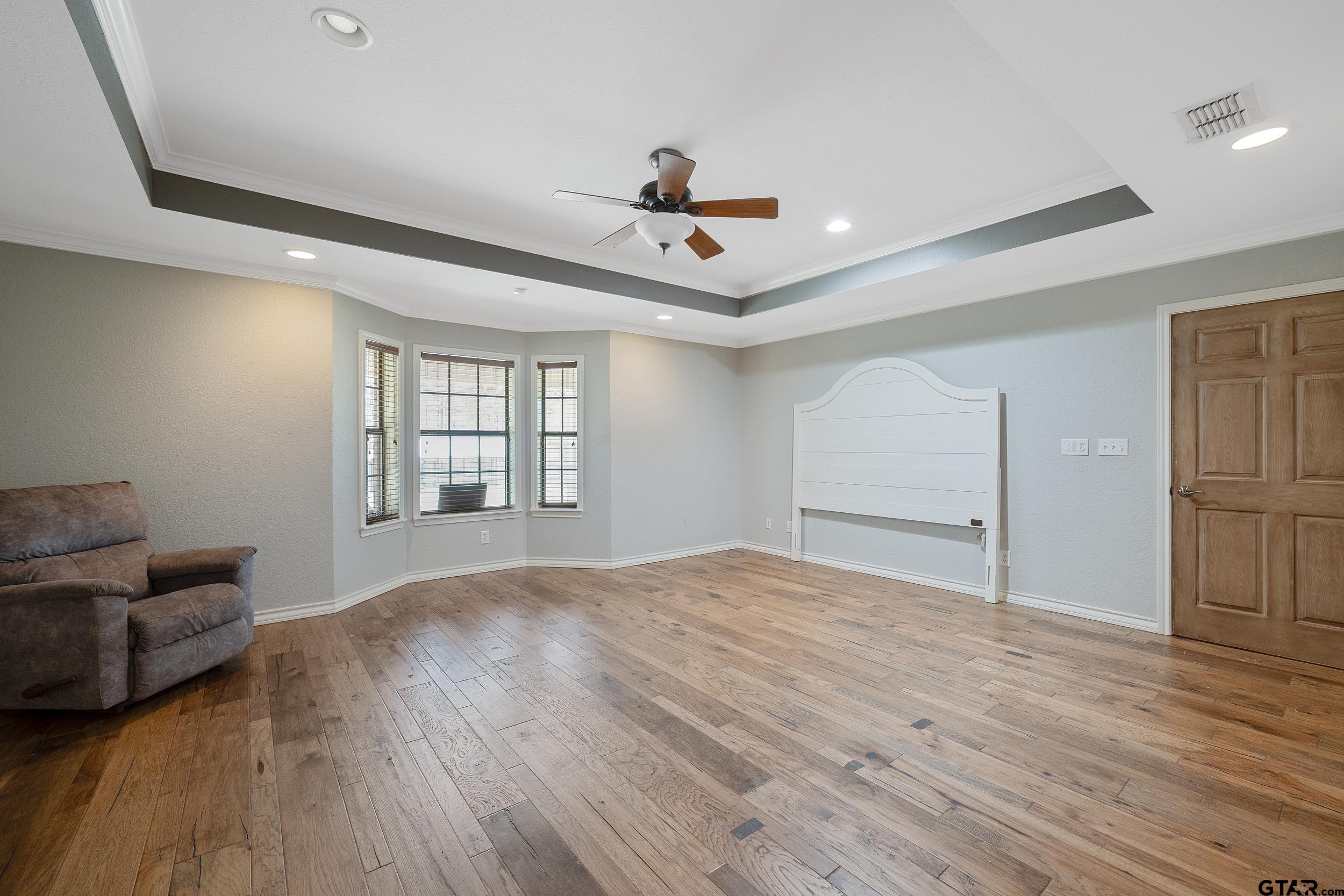 3481 N Loop 343