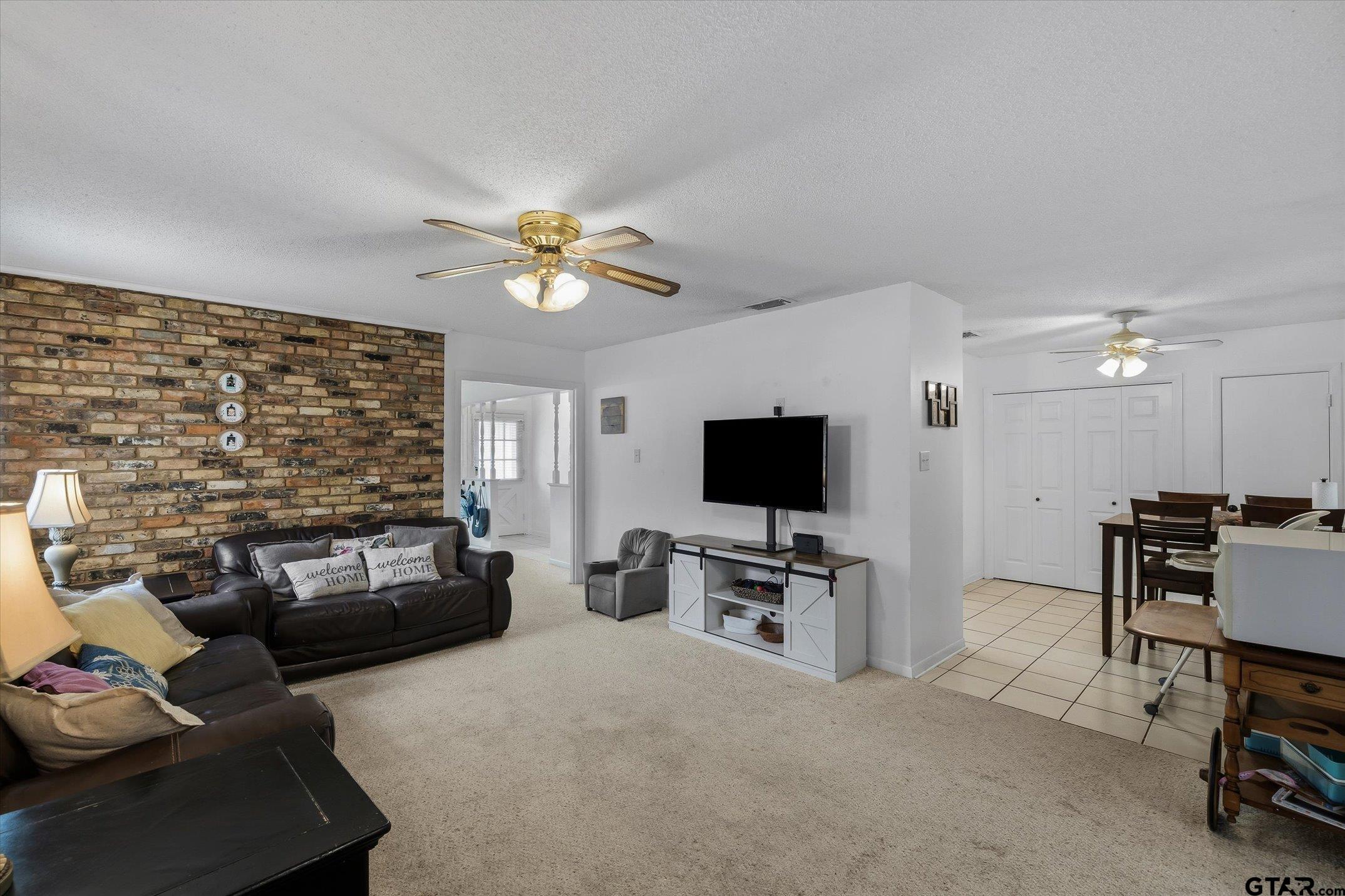 3021 Williamsburg Dr.