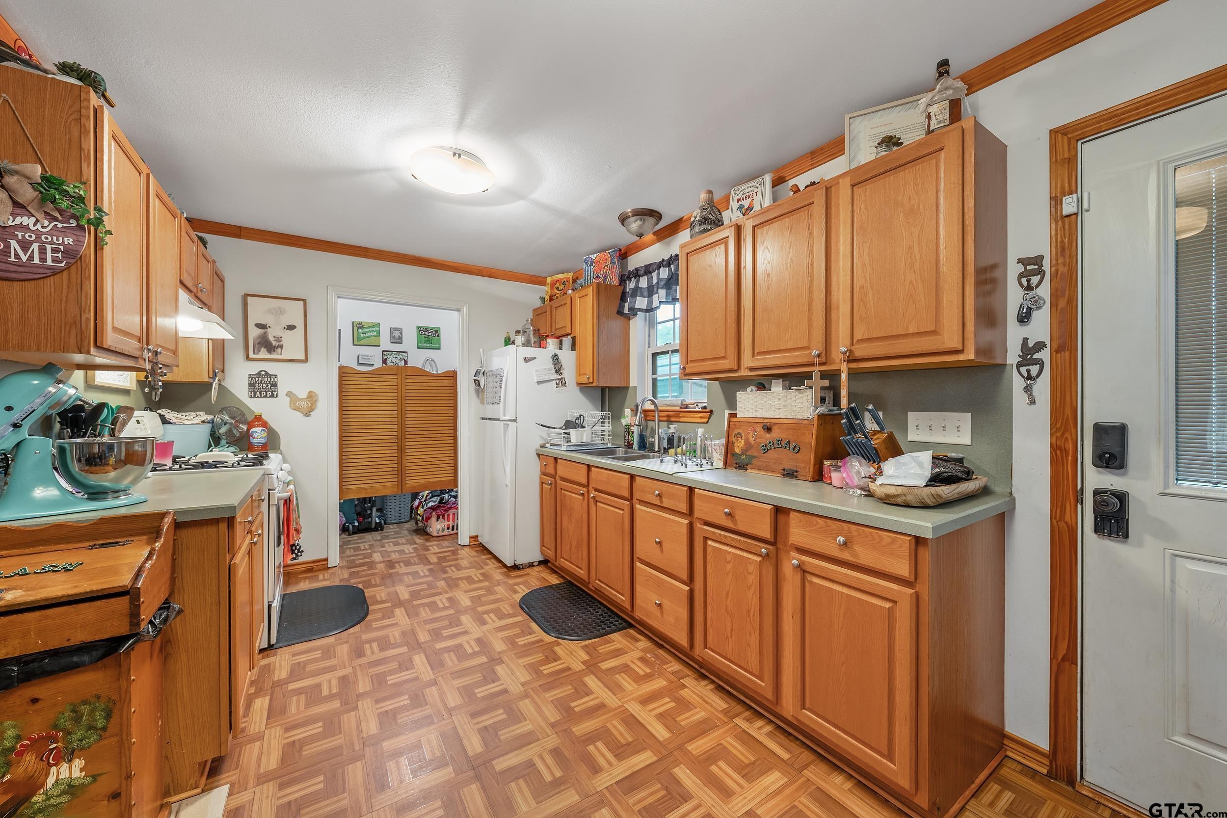 258 SW 6th St