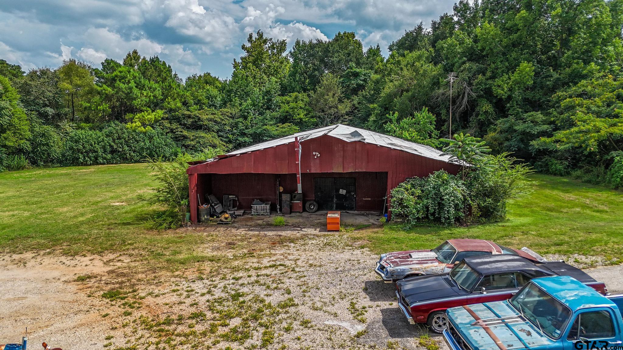 946 US HWY 69