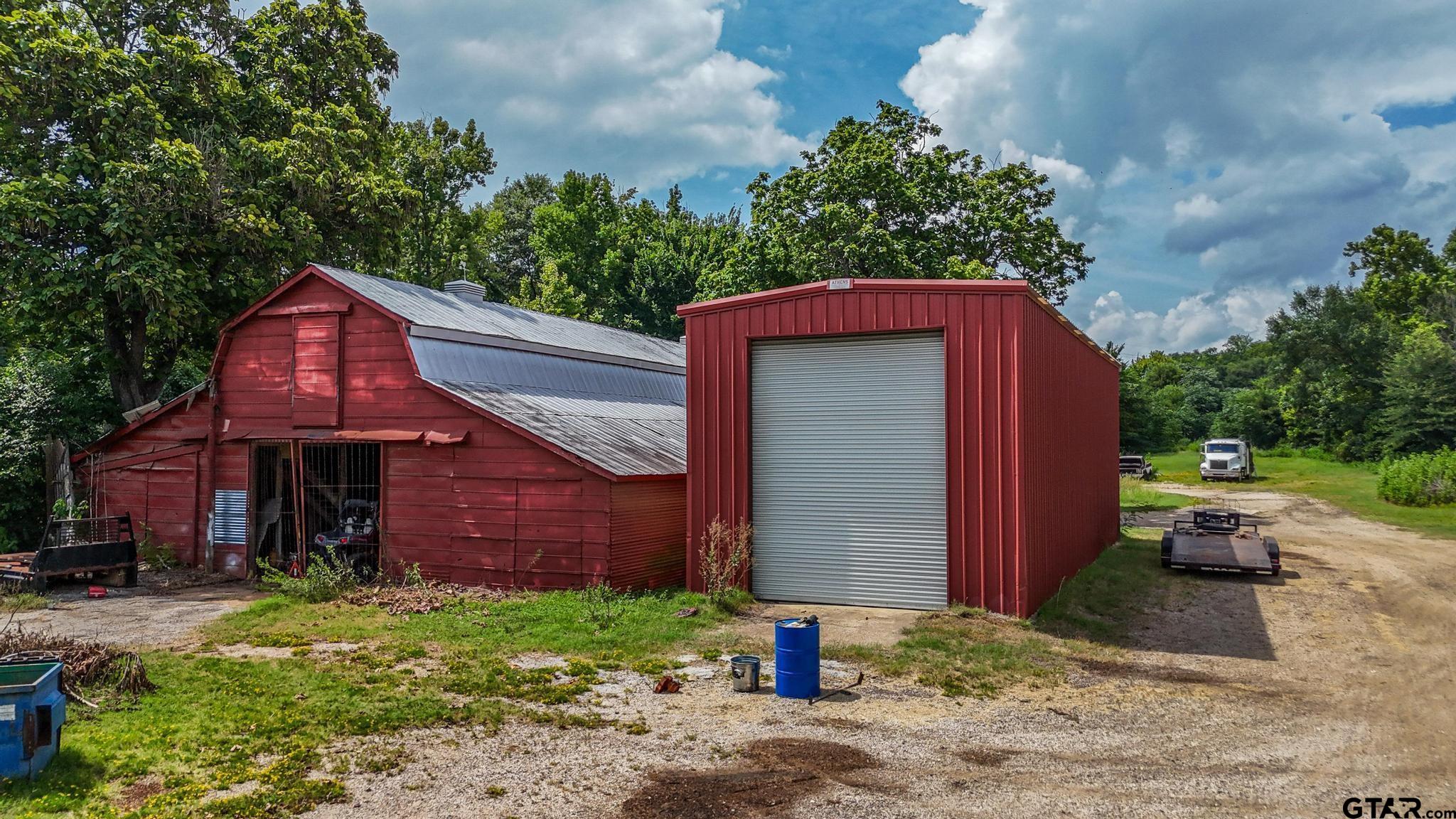 946 US HWY 69