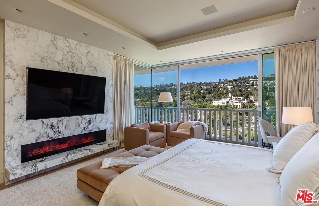 9255 Doheny Rd Unit: 1901