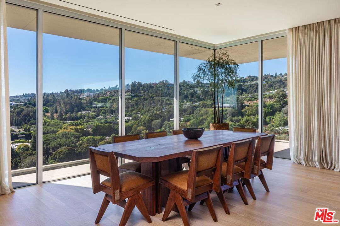 9255 Doheny Rd Unit: 1901