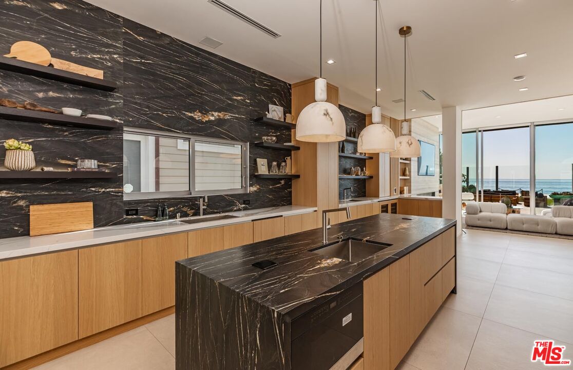 31220 Broad Beach Rd