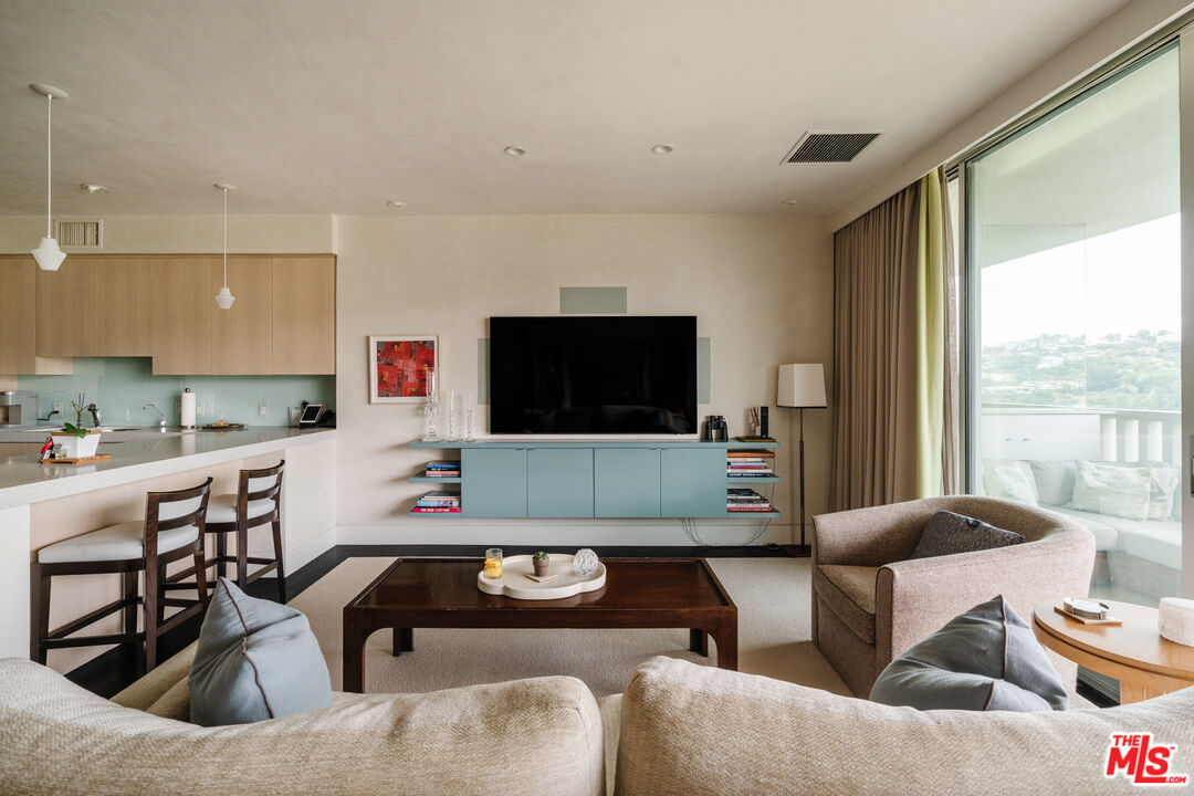 9255 Doheny Rd Unit: 2603