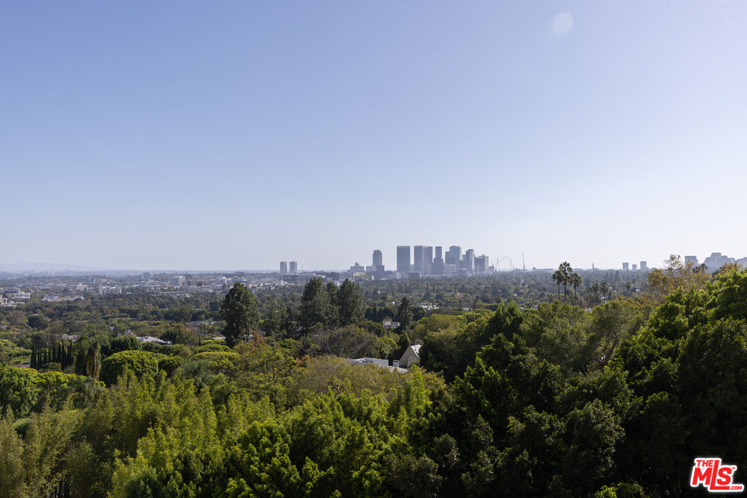 9255 Doheny Rd Unit: 704