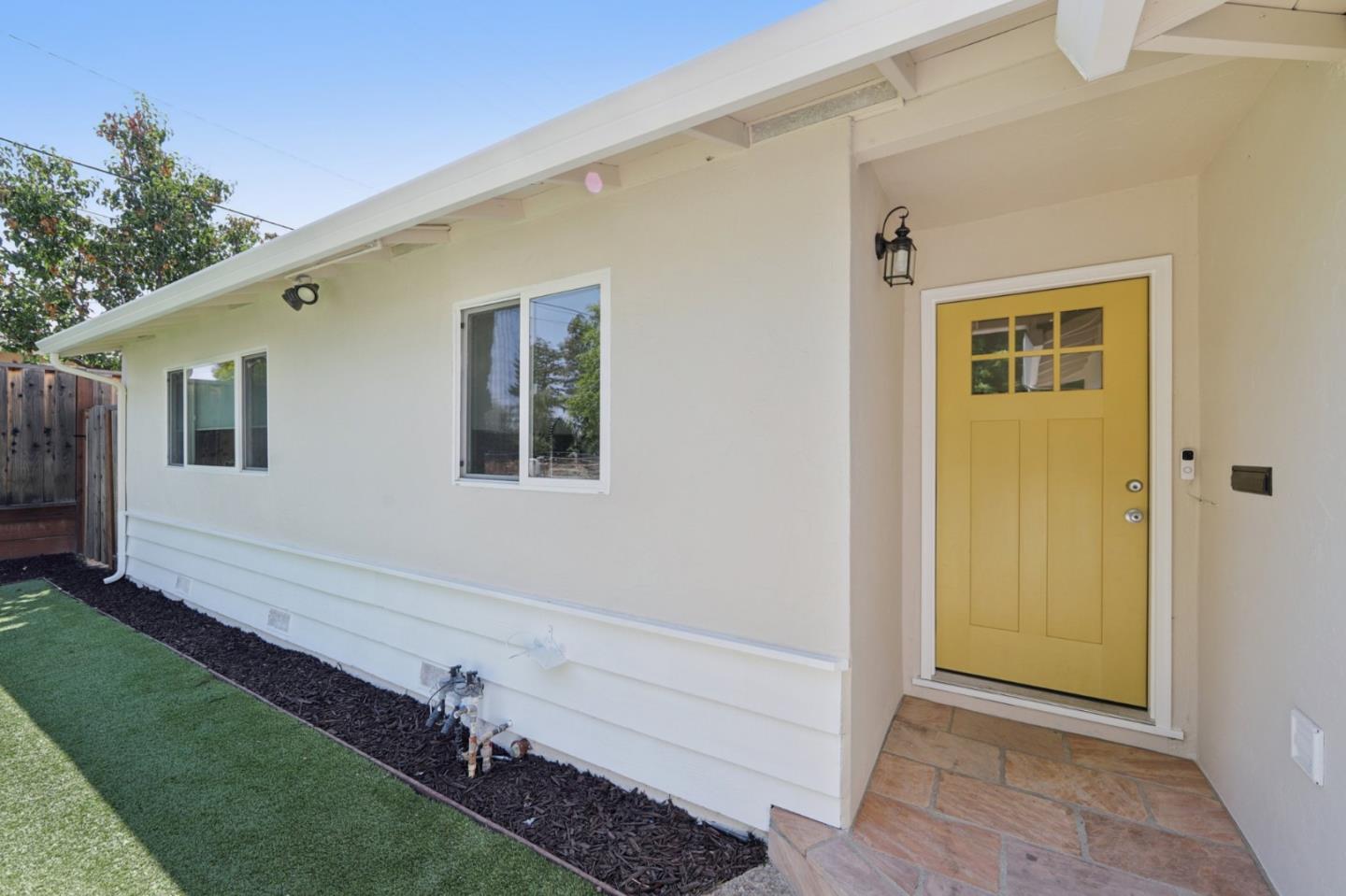 1684 Zinnia Lane