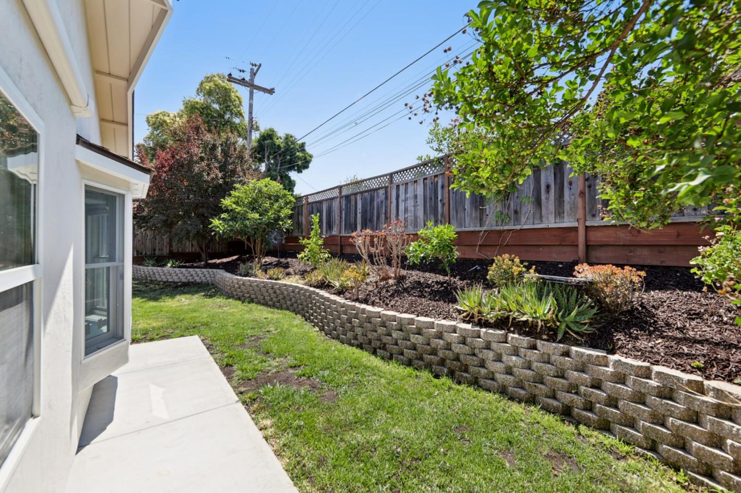 1684 Zinnia Lane