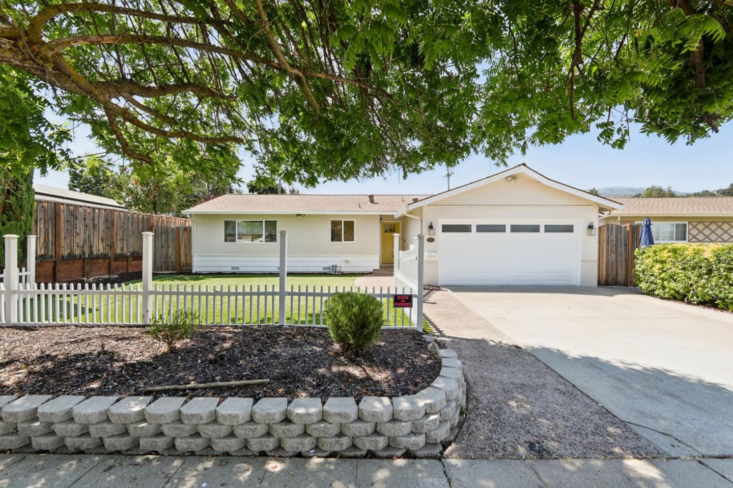 1684 Zinnia Lane