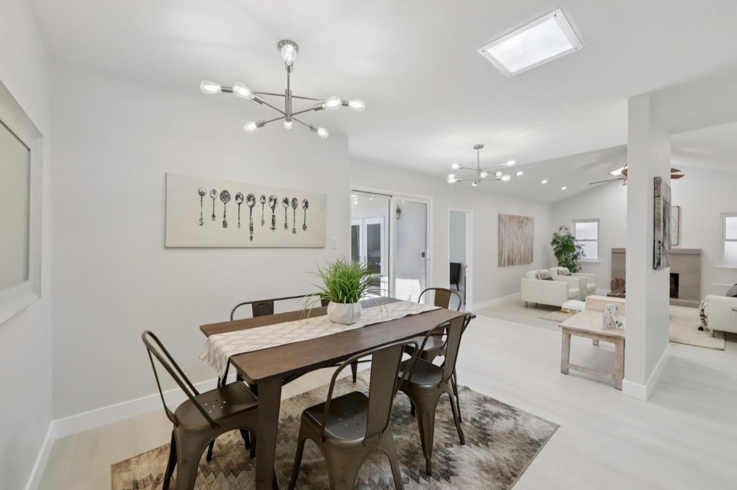 1684 Zinnia Lane