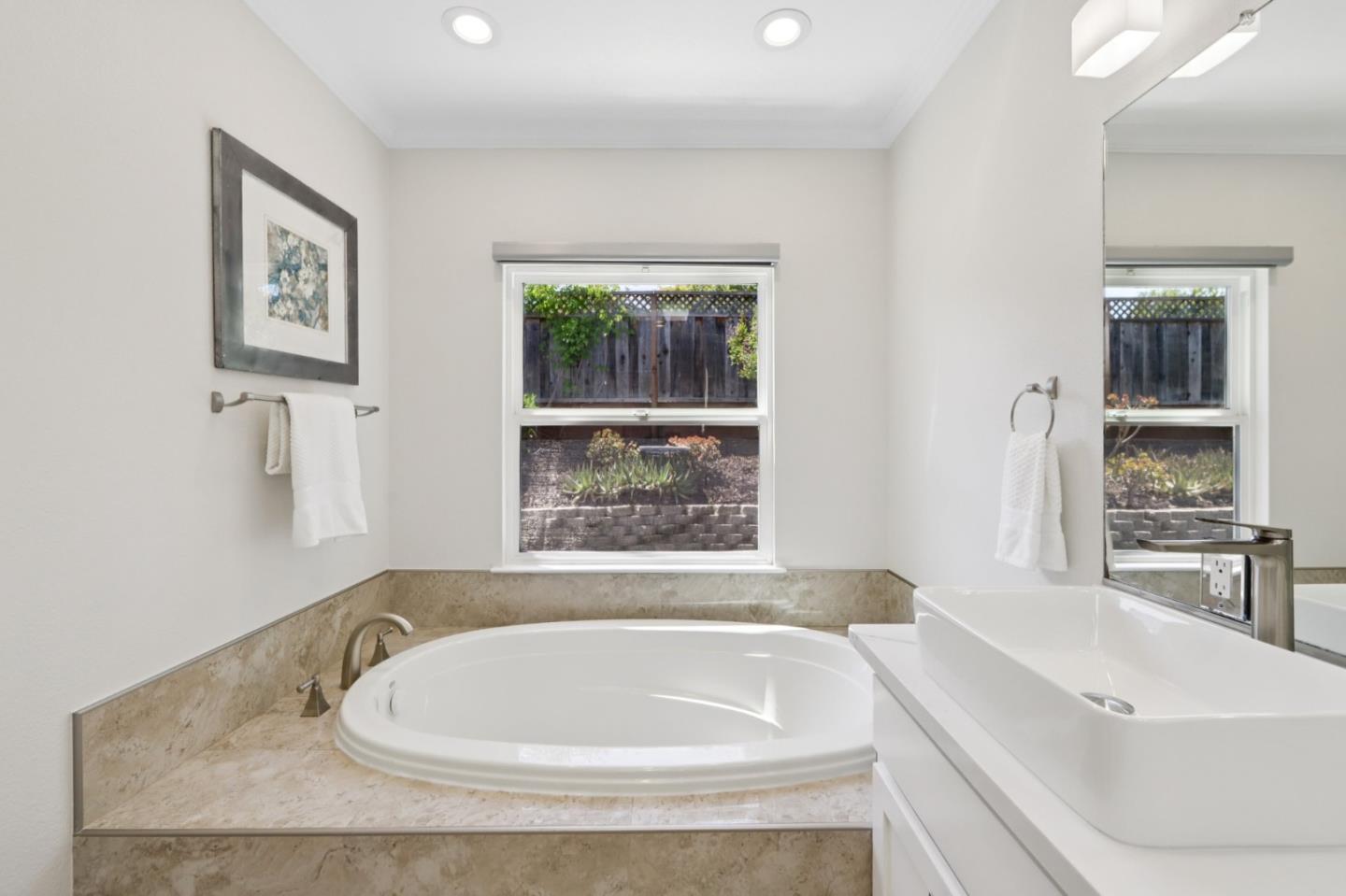 1684 Zinnia Lane