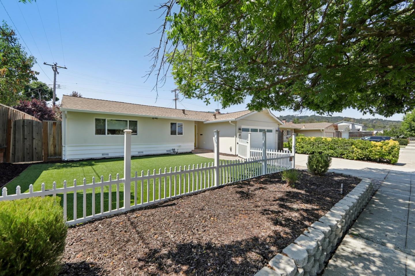 1684 Zinnia Lane