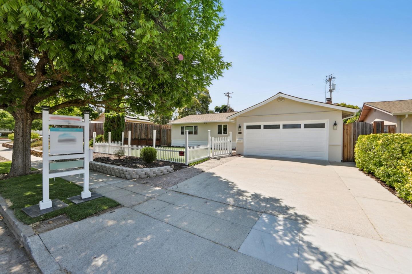 1684 Zinnia Lane