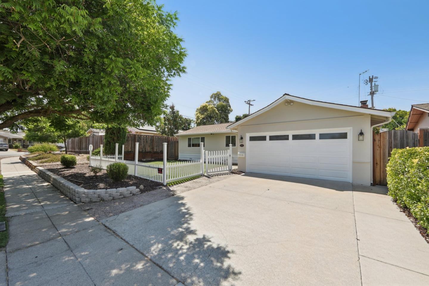 1684 Zinnia Lane