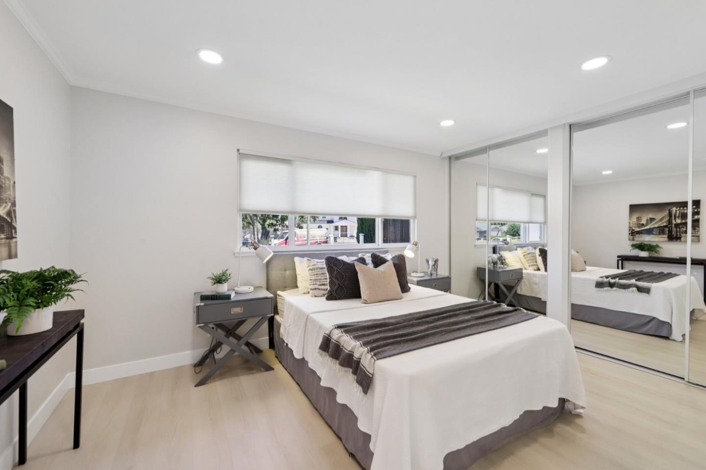 1684 Zinnia Lane