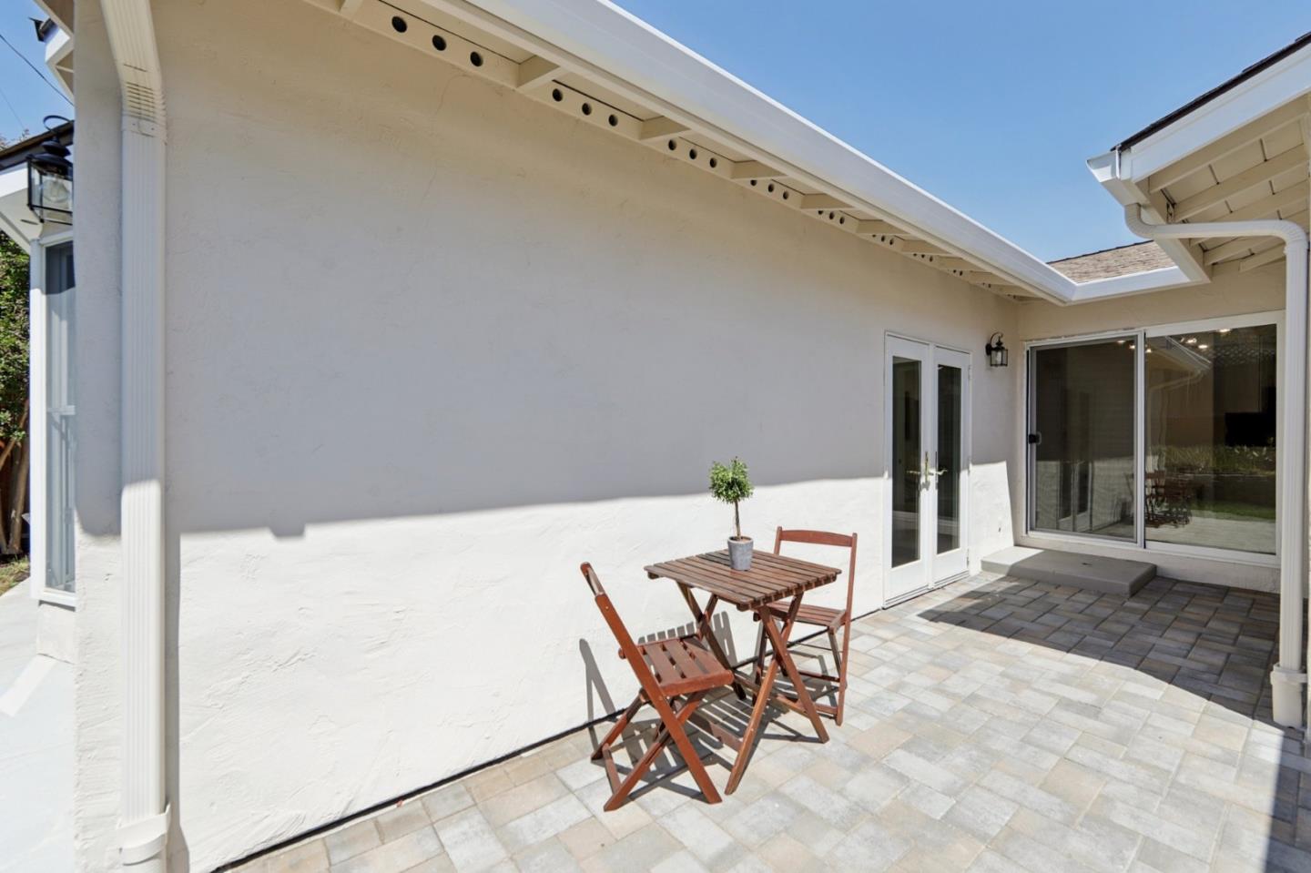 1684 Zinnia Lane