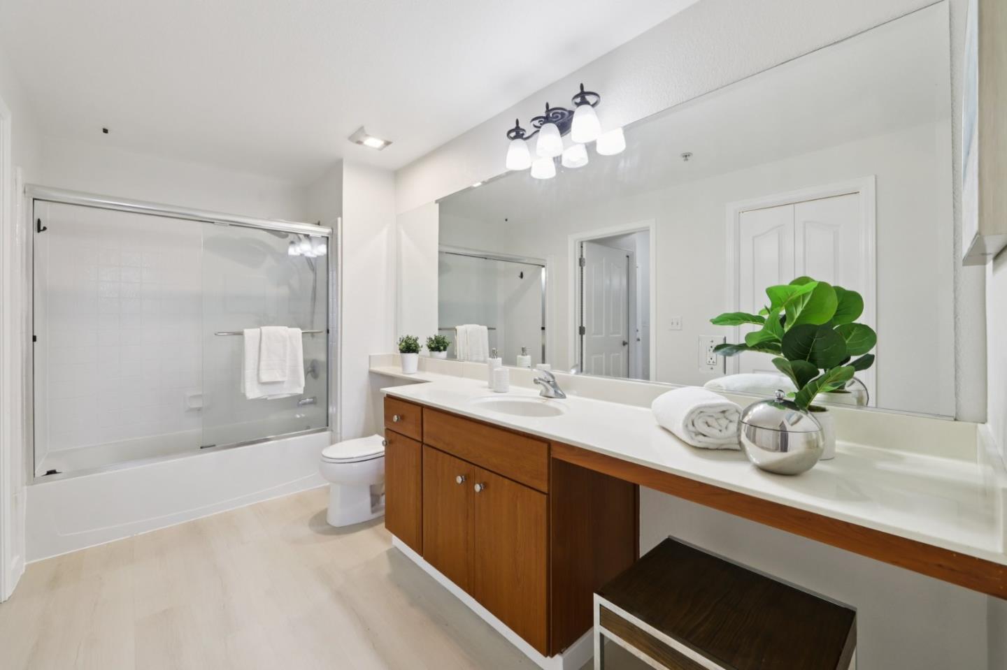 801 South Winchester Boulevard 1118
