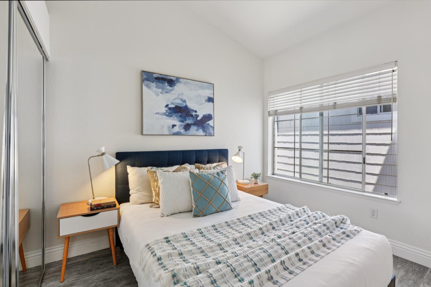595 Shoal Circle