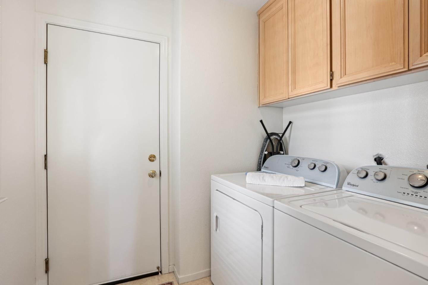 595 Shoal Circle