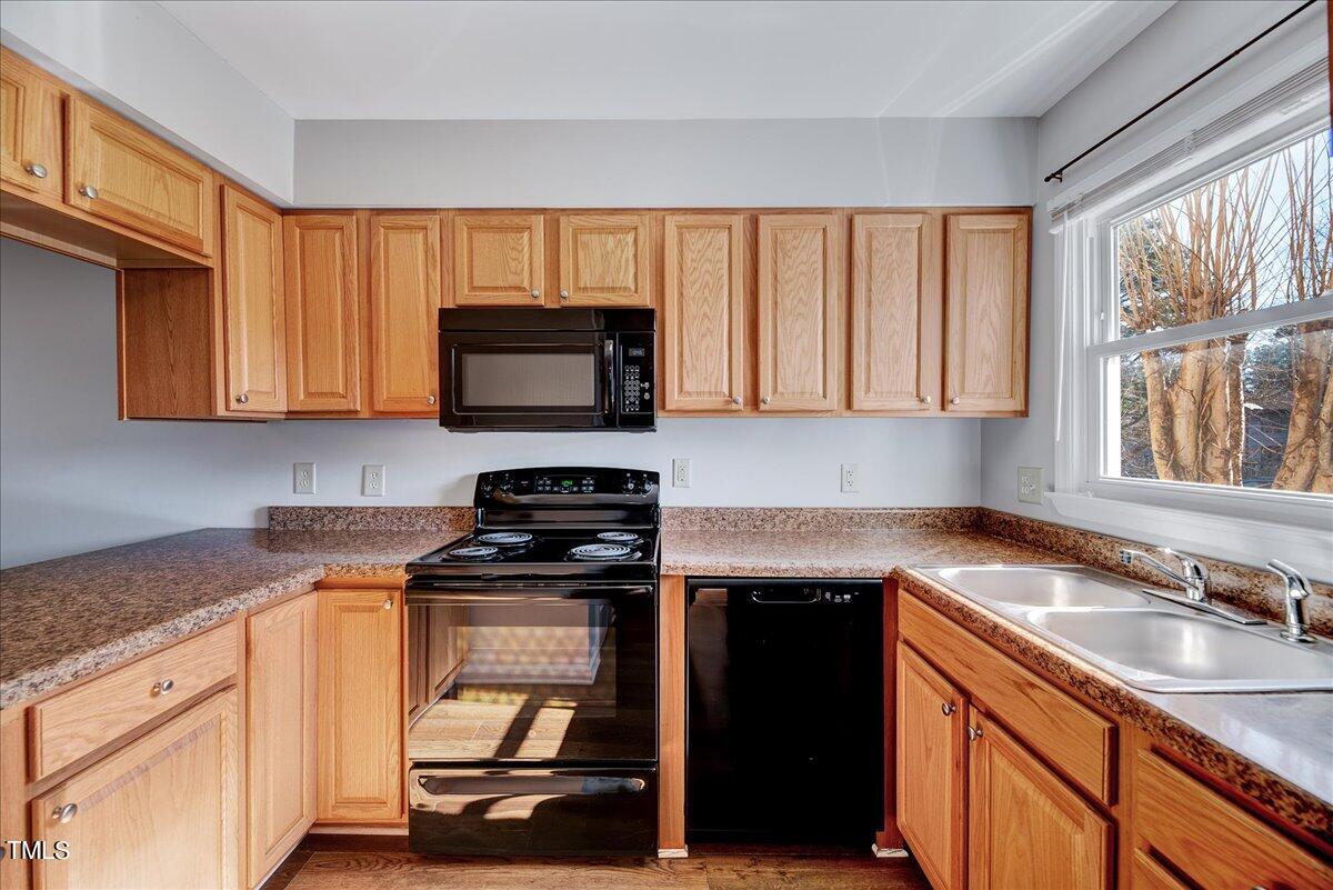 4472 Roller Court
