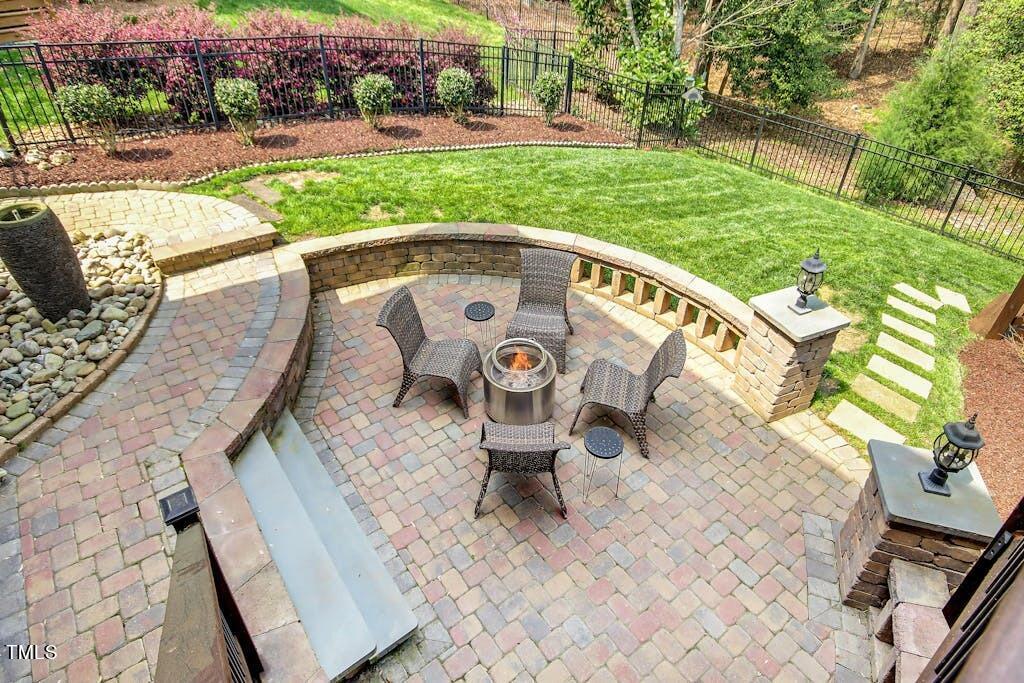 333 Flatrock Lane
