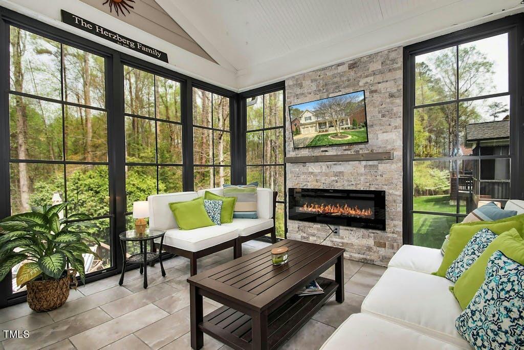 333 Flatrock Lane