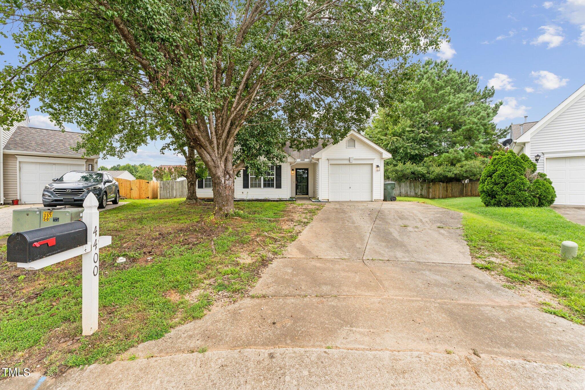 4400 Kentwell Place