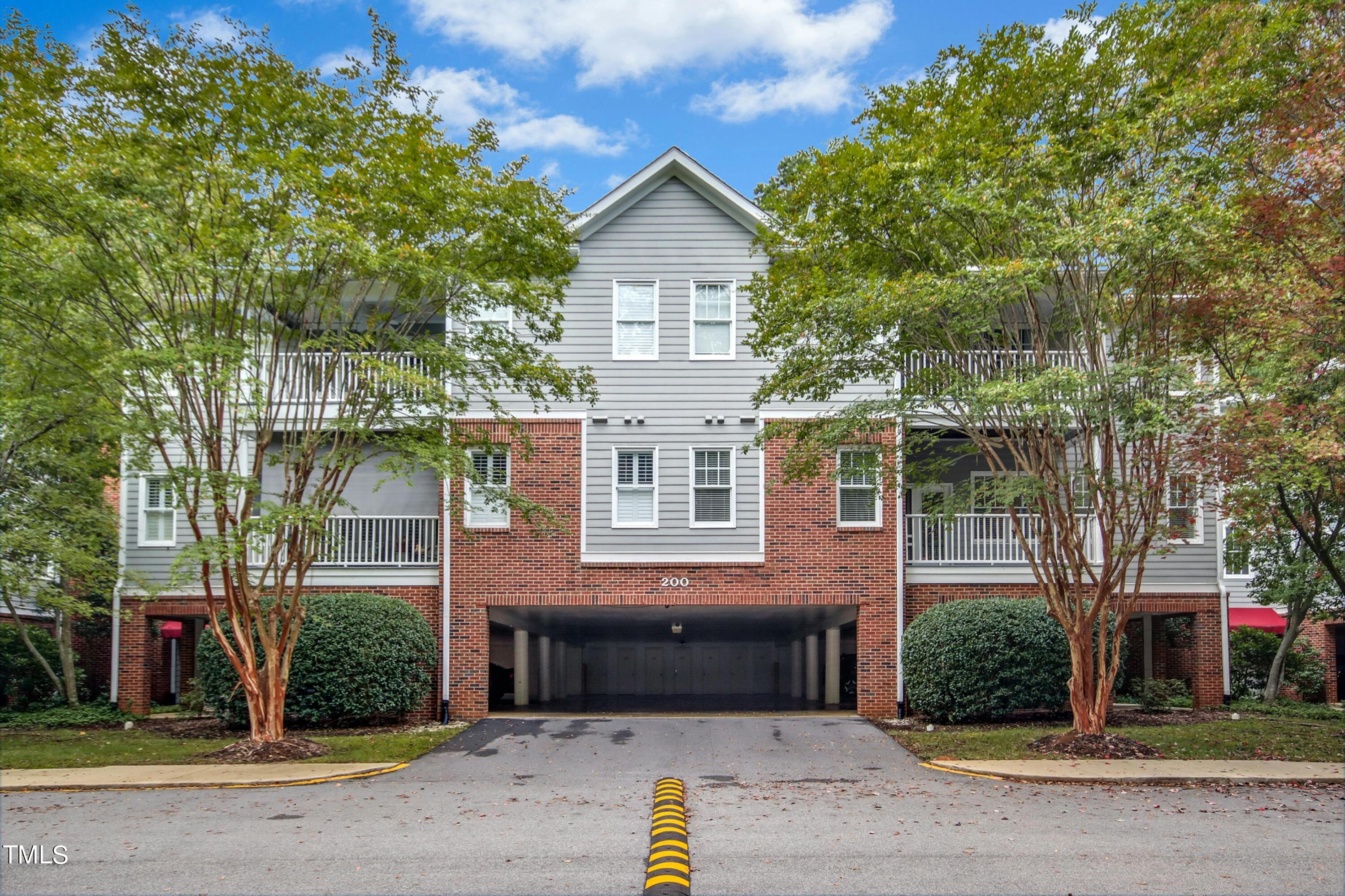 214 Lord Byron Court