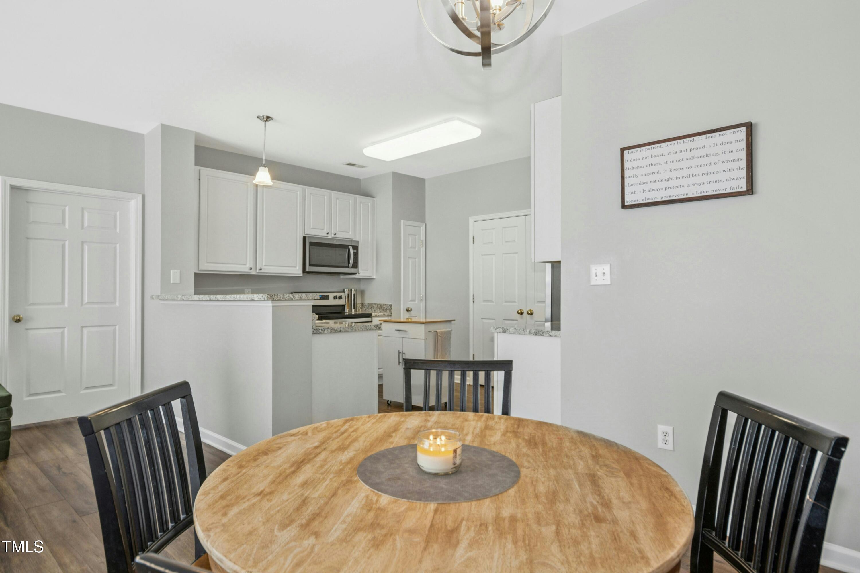 2212 Kudrow Lane