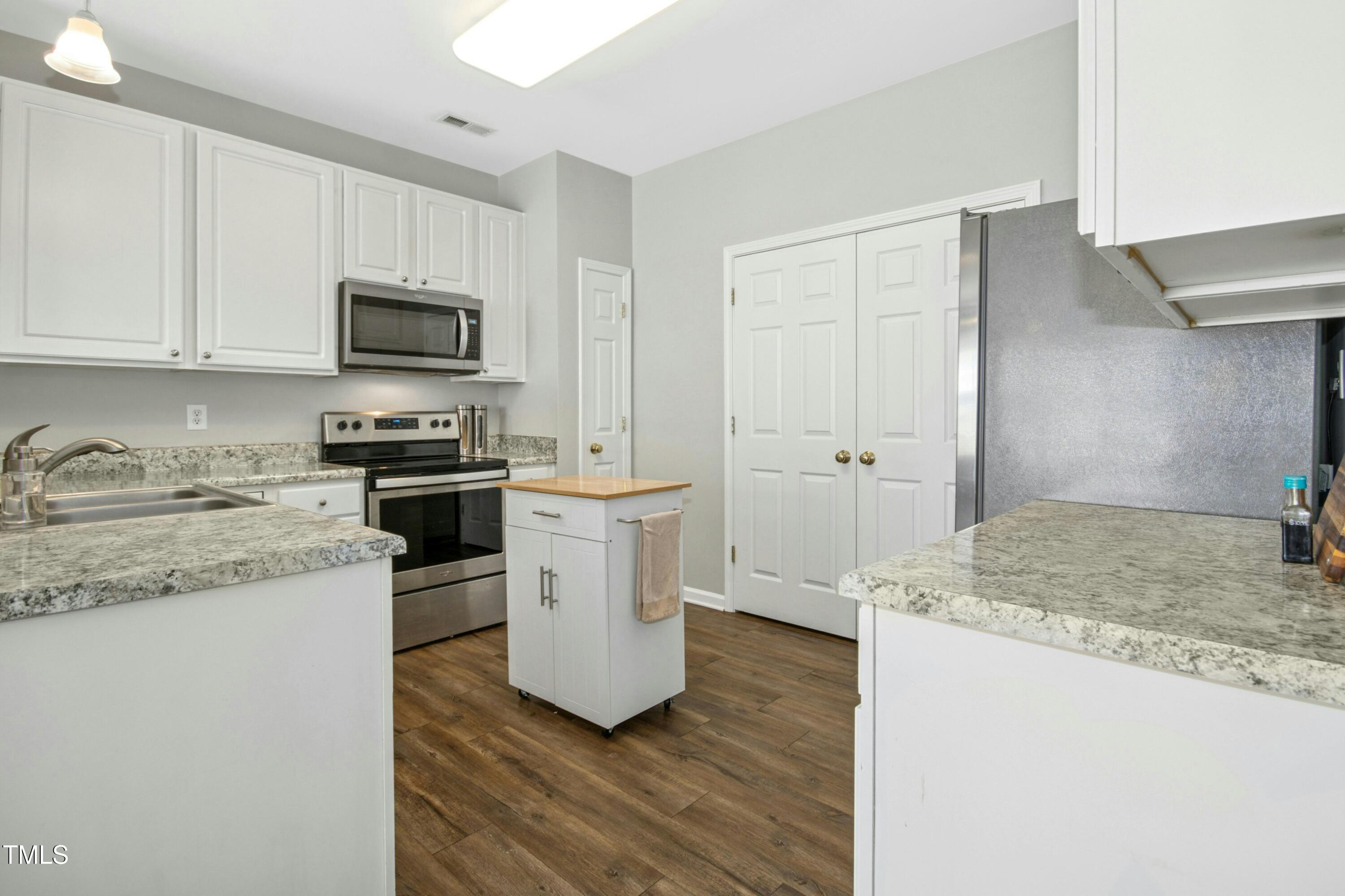 2212 Kudrow Lane