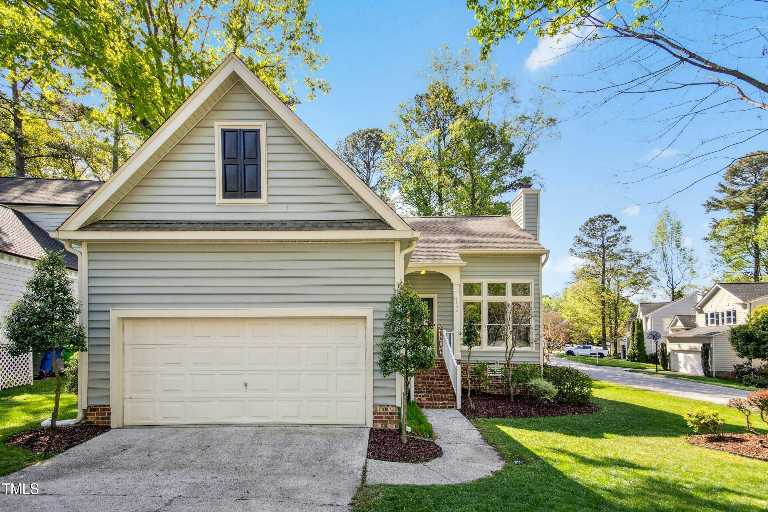 1433 Deltona Drive
